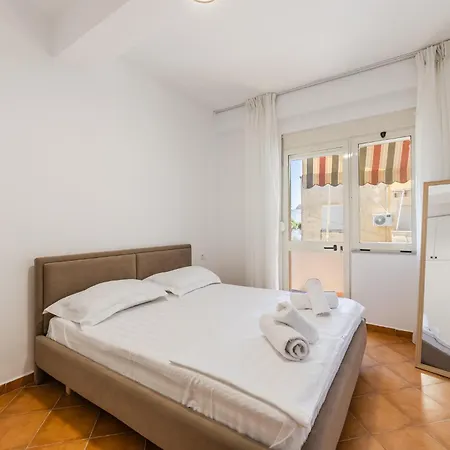Apartment Sunny Balcony Walk To By Pikhost Golem (Tirana)