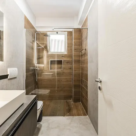 Sunny Balcony Walk To By Pikhost Golem (Tirana)