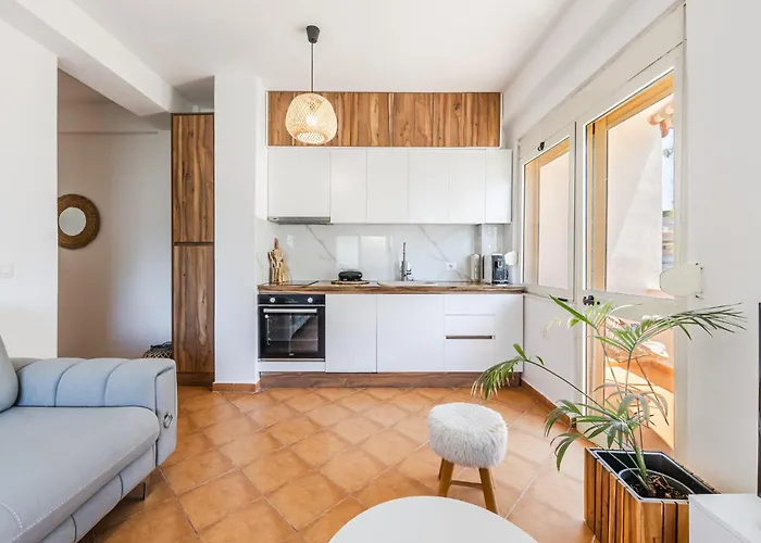 Sunny Balcony Walk To By Pikhost 公寓 格勒姆