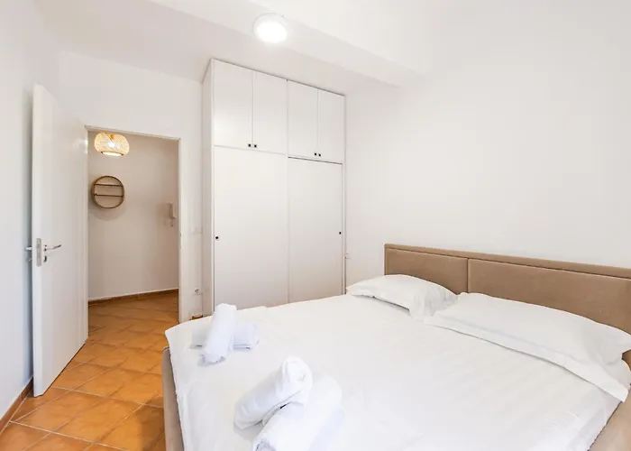 Sunny Balcony Walk To By Pikhost 公寓 格勒姆