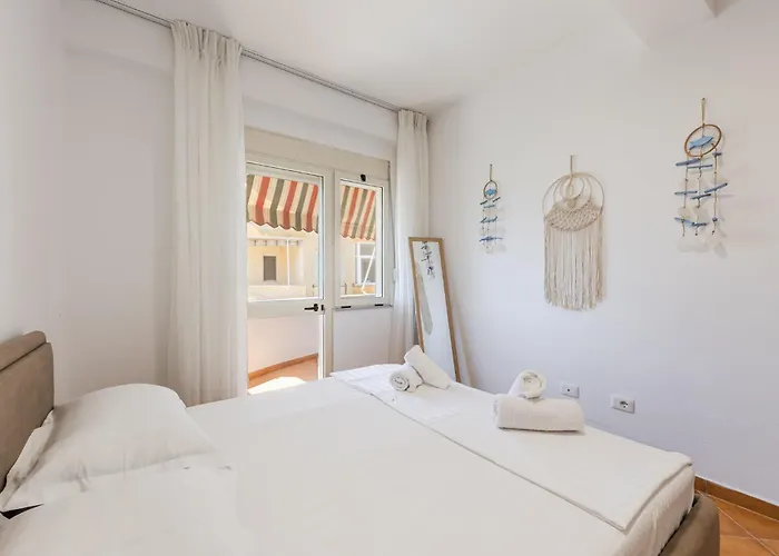 公寓 Sunny Balcony Walk To By Pikhost