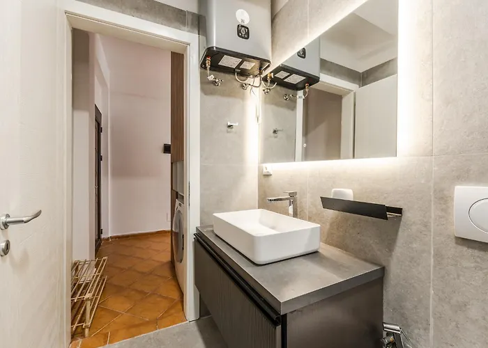 公寓 Sunny Balcony Walk To By Pikhost *